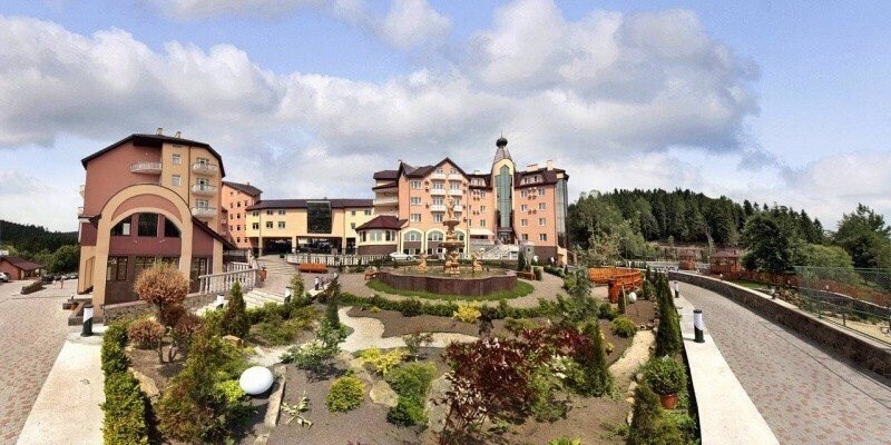 Фото Три Сини та Донька 4*